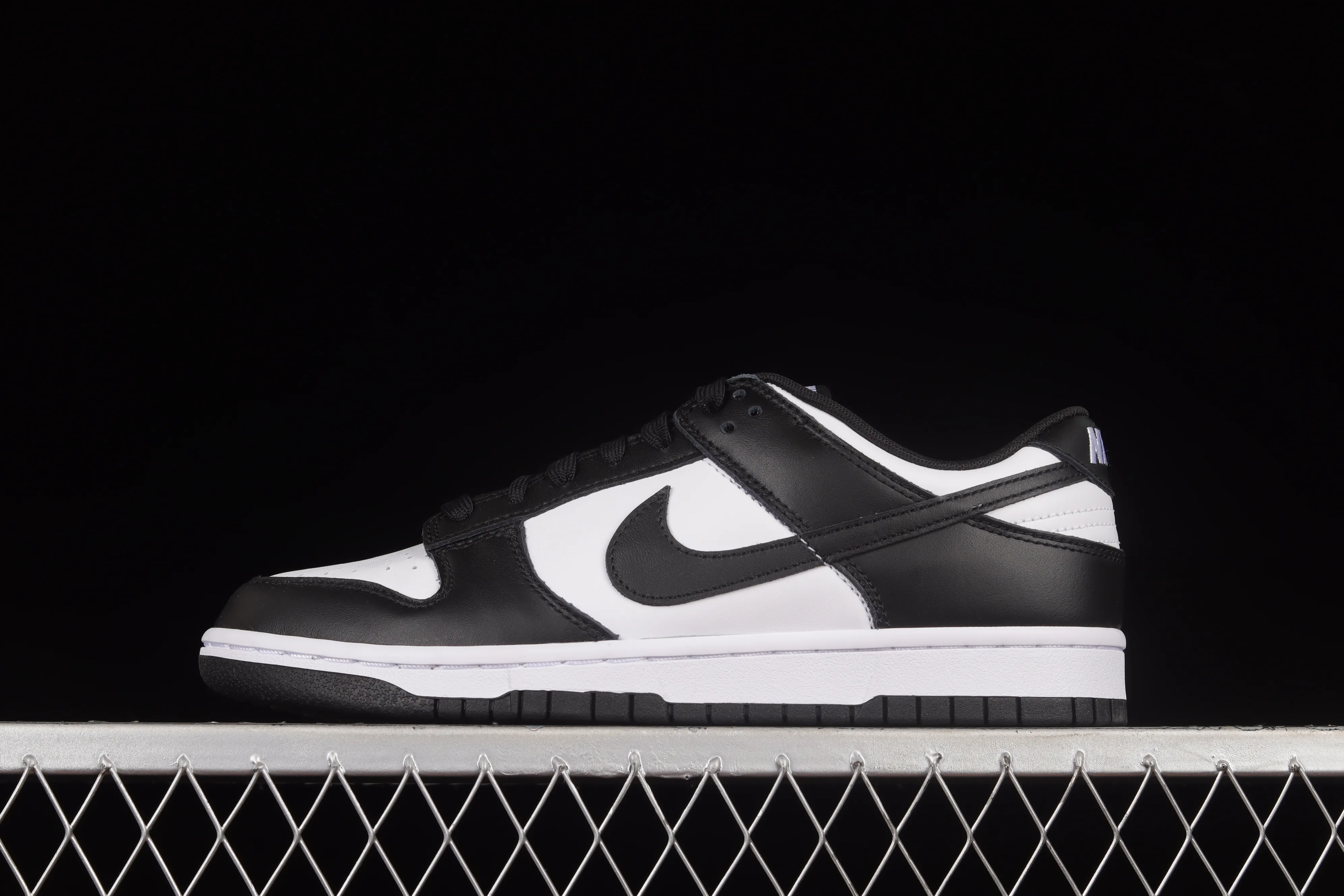 All categories Nk SB Dunk series Nk SB Dunk Low low-top sneakers pure original version NK SB Dunk Low prm black and white panda SB smashed backboard fashion casual sneakers DD1391-100